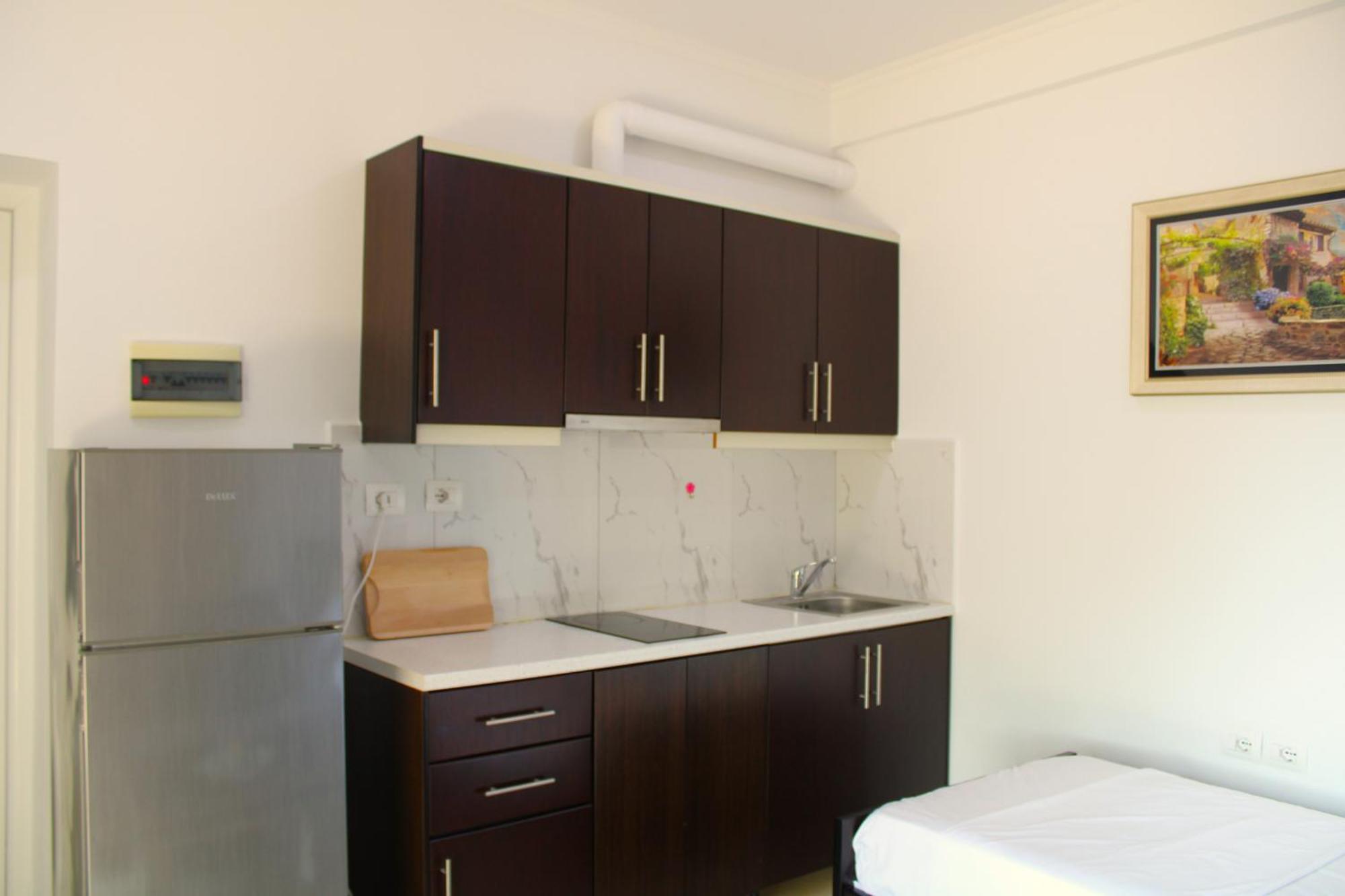 Keli Apartments Ксамил Екстериор снимка